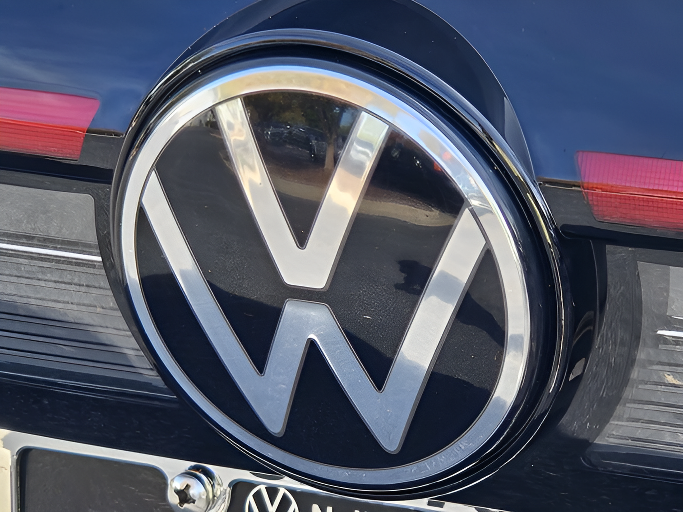 Used 2025 Volkswagen Taos SEL AWD/4WD image 31