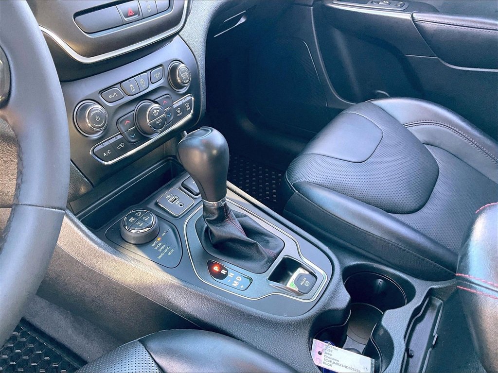 Used 2022 Jeep Cherokee Trailhawk w/ Premium Leather Package image 19