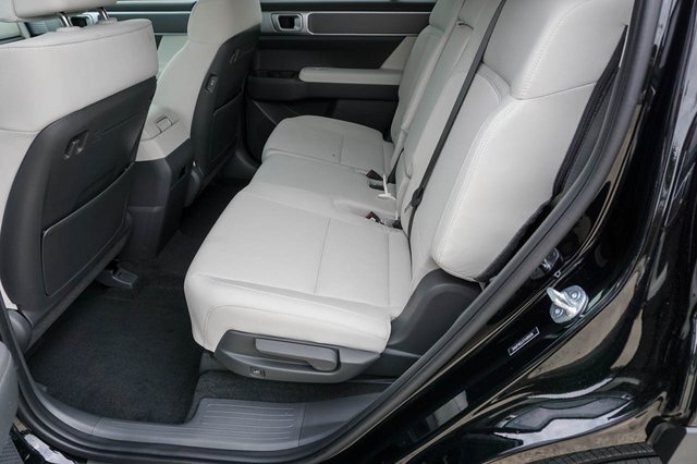 Certified 2026 Hyundai Santa Fe SE FWD image 17