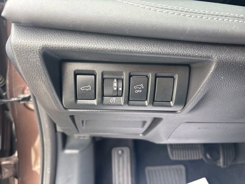 Used 2022 Subaru Outback Limited AWD/4WD image 38