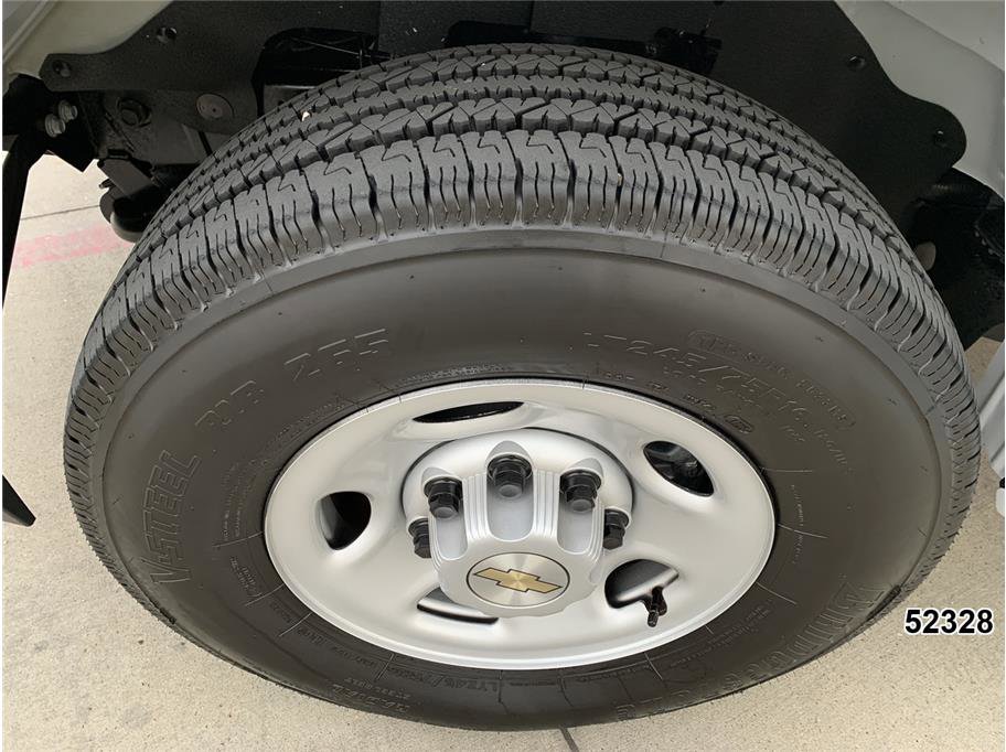 Used 2025 Chevrolet Express 2500 Extended w/ Communications Package image 20