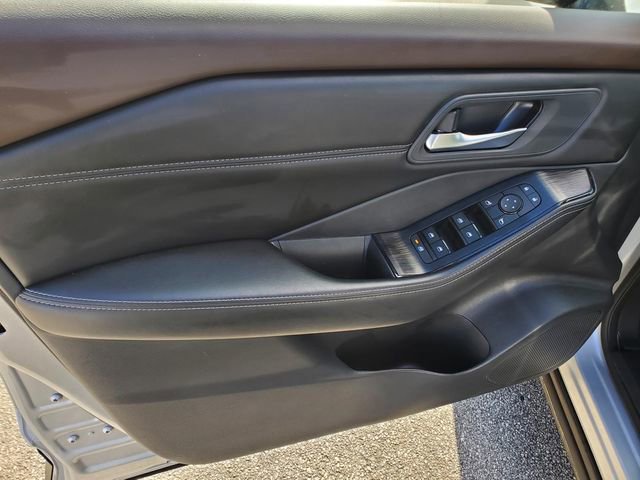 Certified 2023 Nissan Rogue SV w/ SV Premium Package image 17