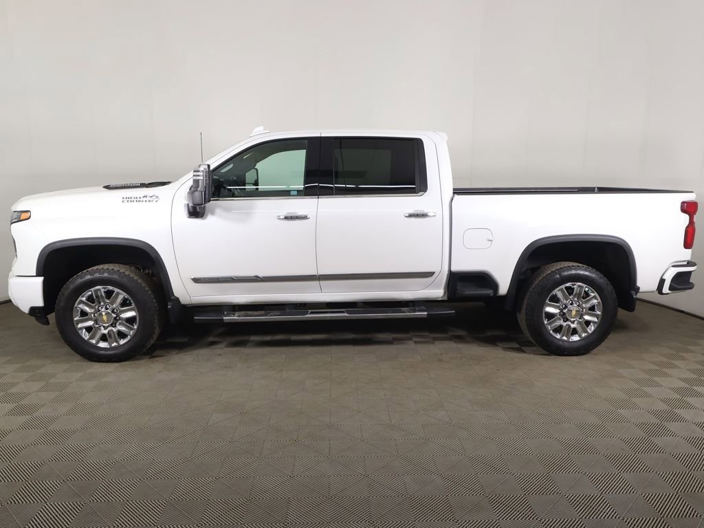 Used 2024 Chevrolet Silverado 2500 High Country w/ High Country Premium Package AWD/4WD image 23