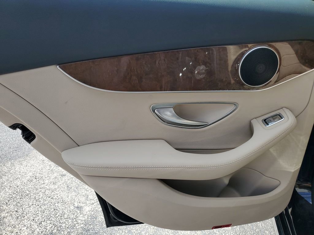 Used 2018 Mercedes-Benz C 300 Sedan w/ Premium Package image 10