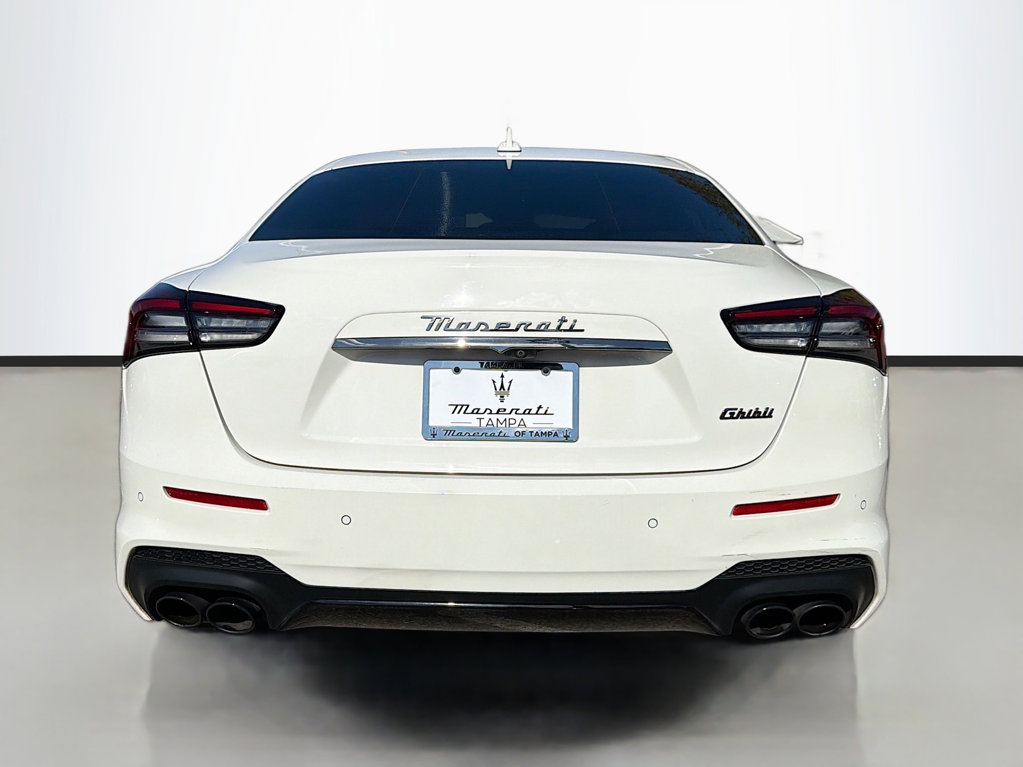 Used 2023 Maserati Ghibli Modena image 4