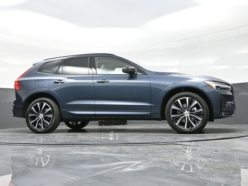 Used 2025 Volvo XC60 B5 Plus w/ Protection Package Premier image 15