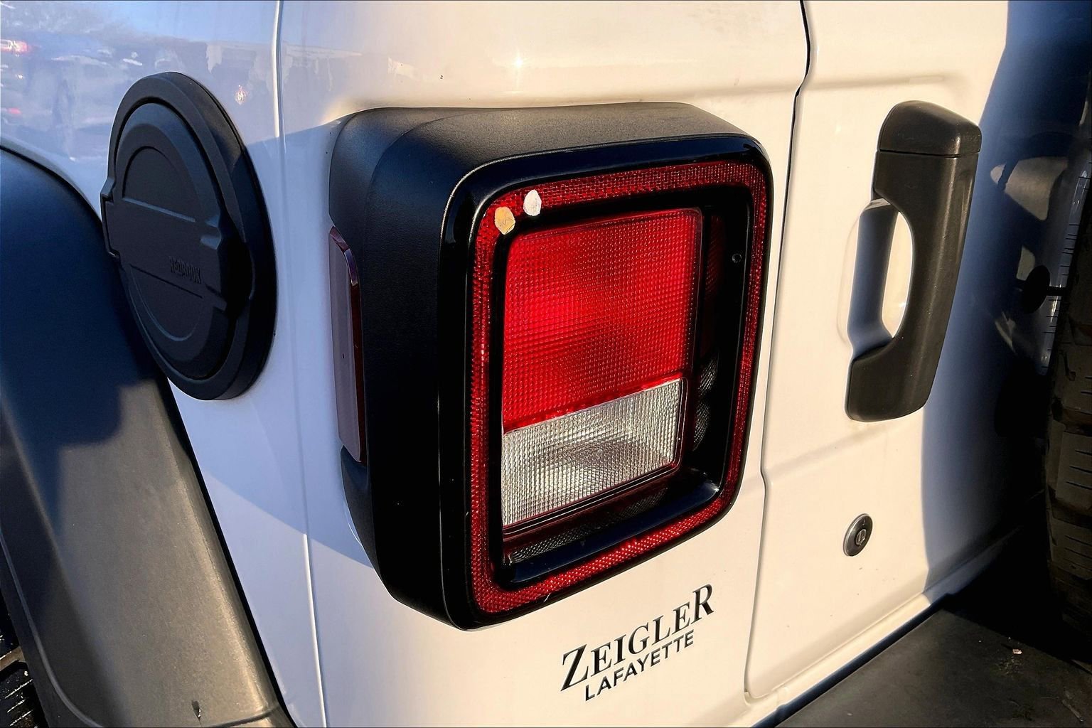 Used 2018 Jeep Wrangler Unlimited Sport image 31