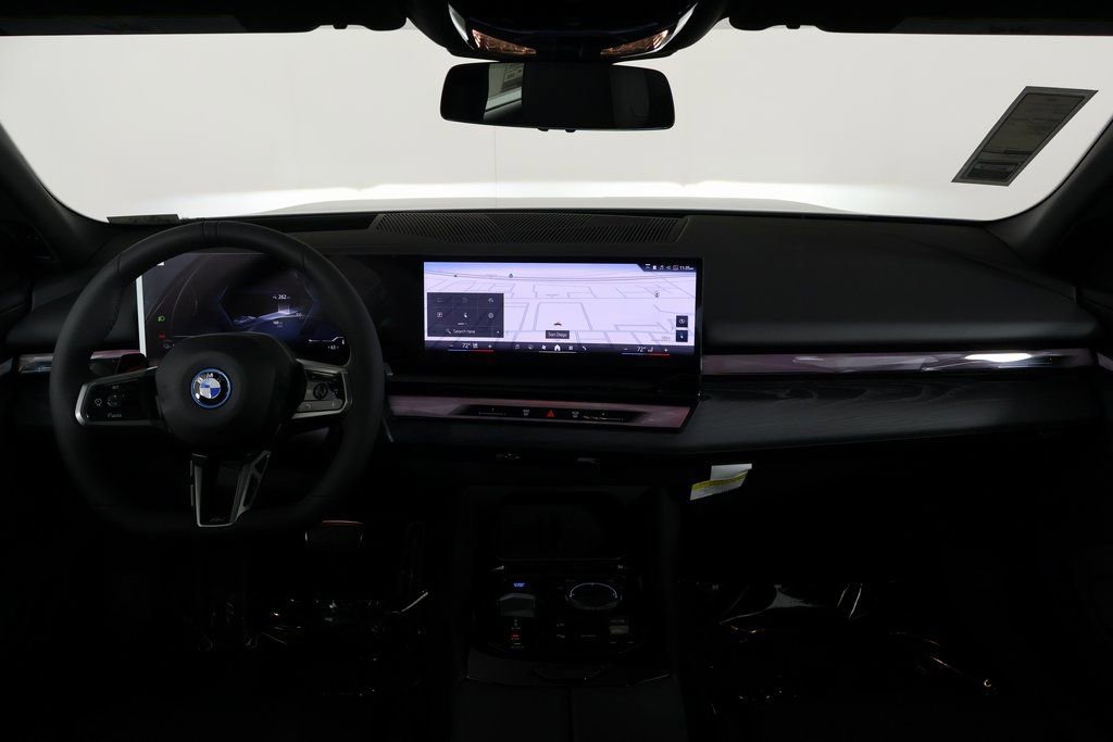 New 2026 BMW i5 eDrive40 w/ M Sport Package image 4