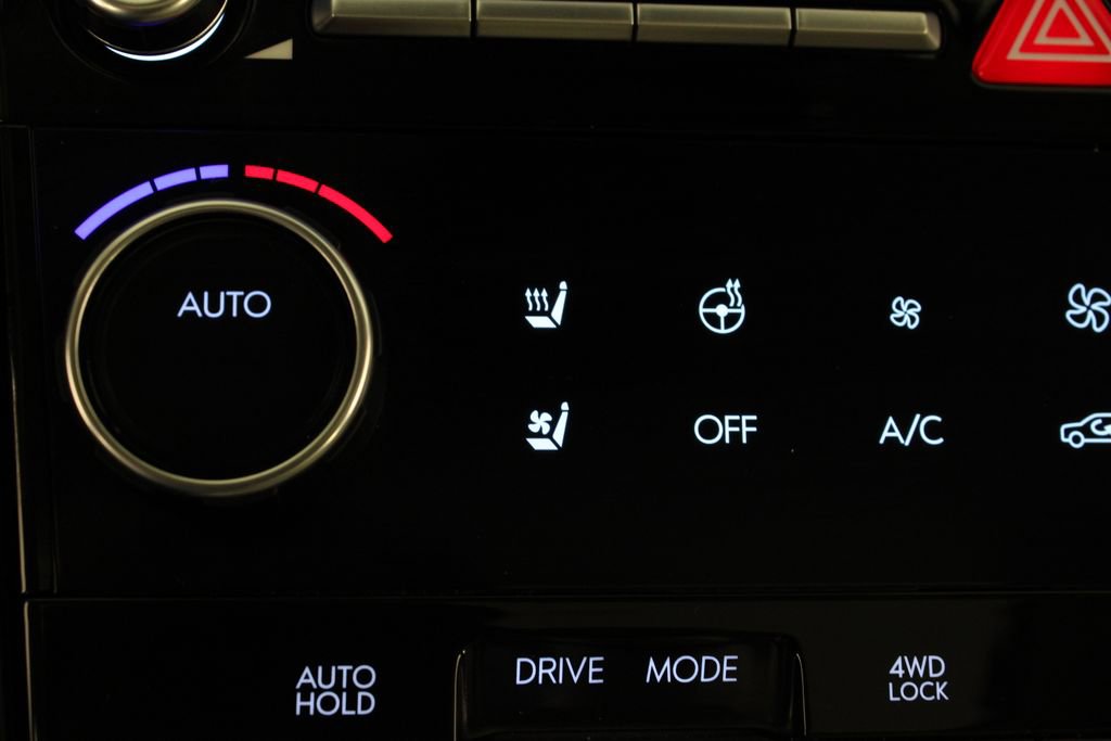 Used 2024 Hyundai Santa Fe Limited image 25