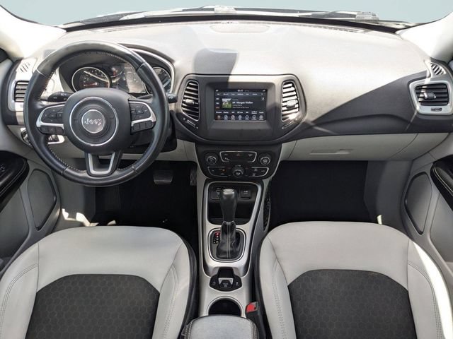 Used 2018 Jeep Compass Latitude w/ Popular Equipment Group FWD image 14