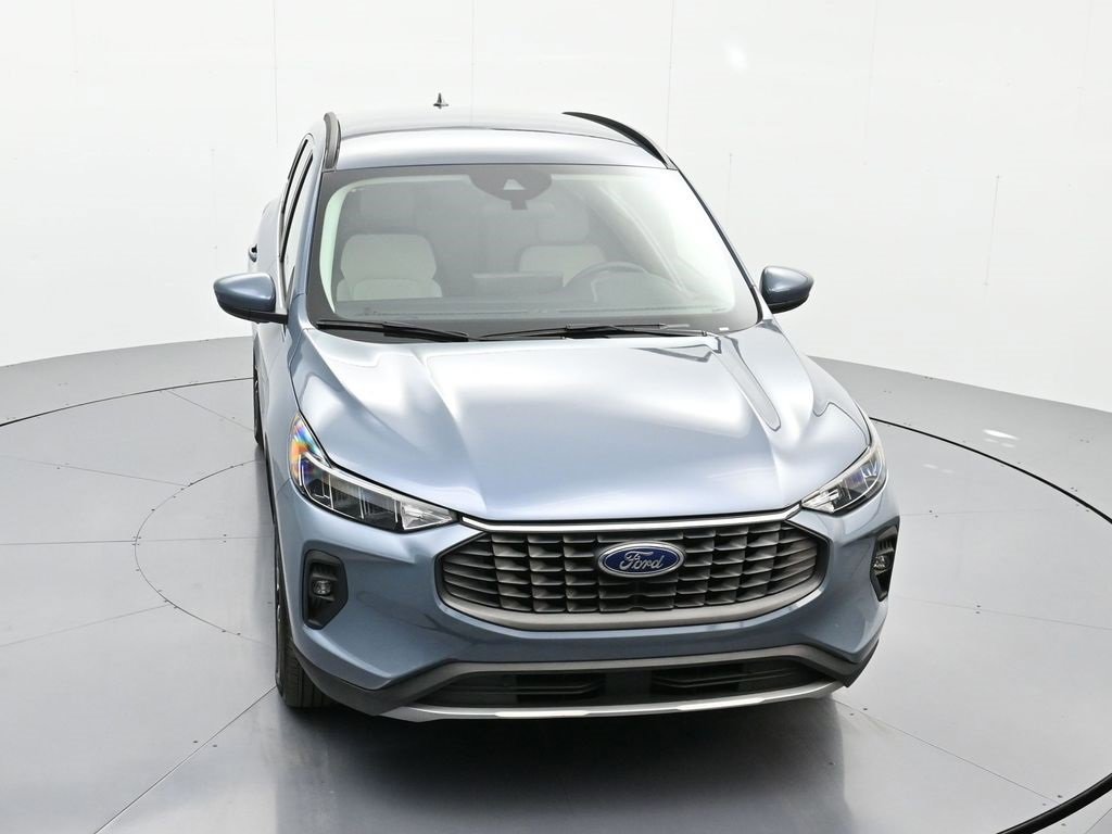 Certified 2025 Ford Escape SE w/ Class II Trailer Tow Package image 29