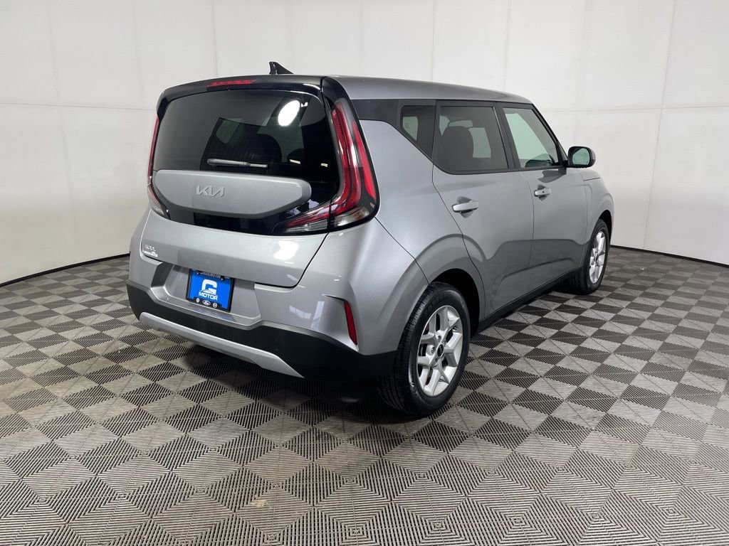 Used 2023 Kia Soul S image 7