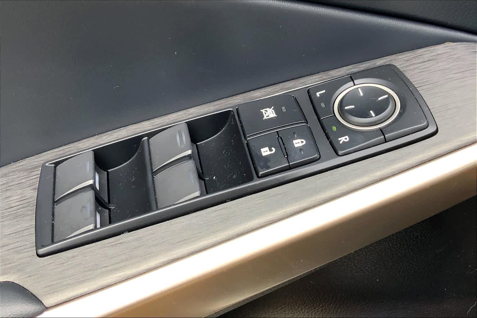 Used 2020 Lexus IS 300 F Sport w/ F Sport Package RWD image 36