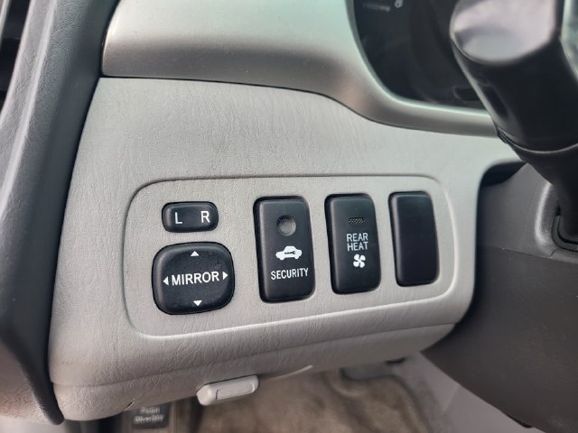 Used 2006 Toyota Highlander Limited w/ Leather Trim Pkg AWD/4WD image 19