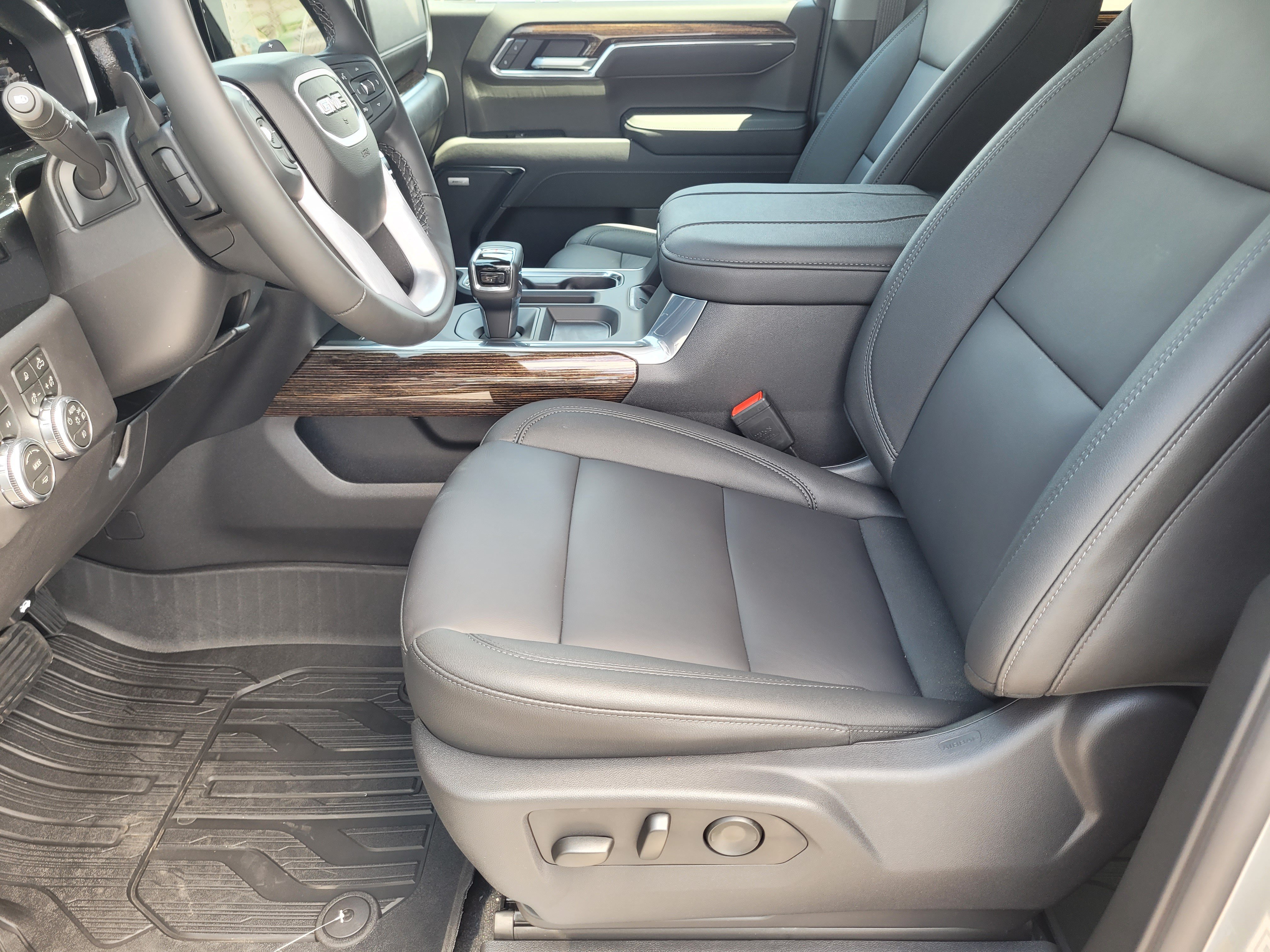New 2026 GMC Sierra 1500 Elevation w/ Elevation Premium Package AWD/4WD image 21