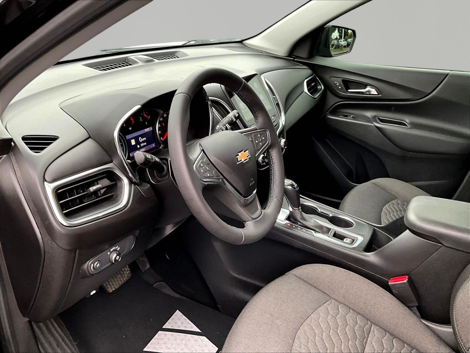 Used 2019 Chevrolet Equinox LT FWD image 17