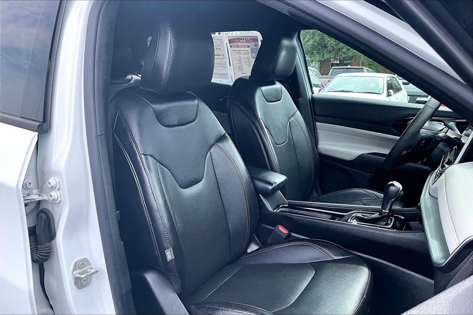 Used 2023 Jeep Compass Limited AWD/4WD image 7