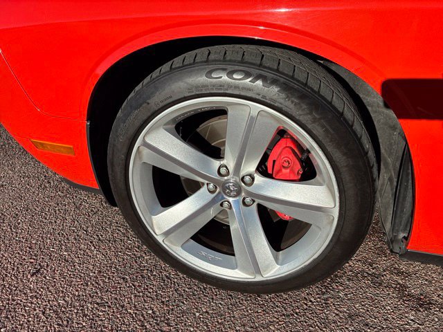Used 2010 Dodge Challenger SRT8 RWD image 4