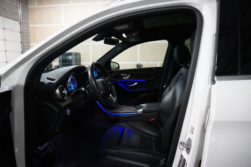Used 2020 Mercedes-Benz GLC 300 4MATIC w/ Parking Assistance Package image 7