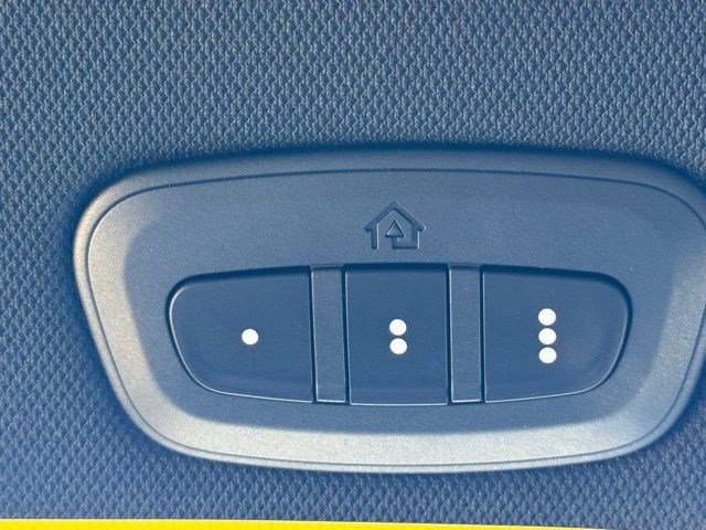 New 2026 Chrysler Pacifica Limited w/ S Appearance Package image 25