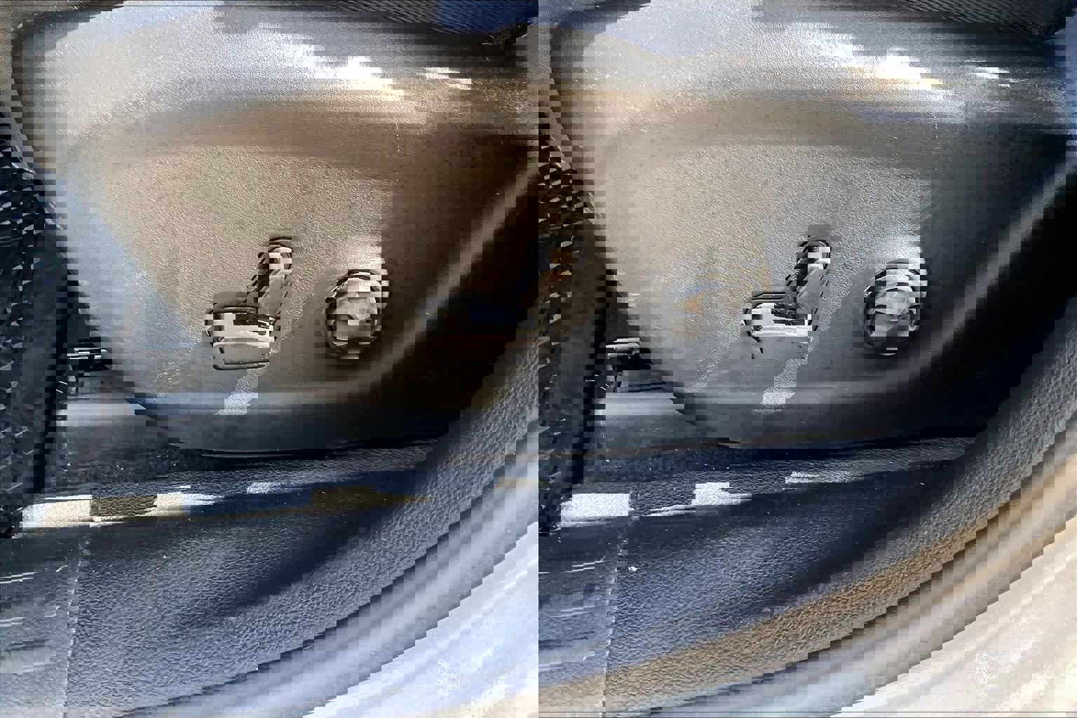 Used 2019 Jeep Cherokee Trailhawk image 31