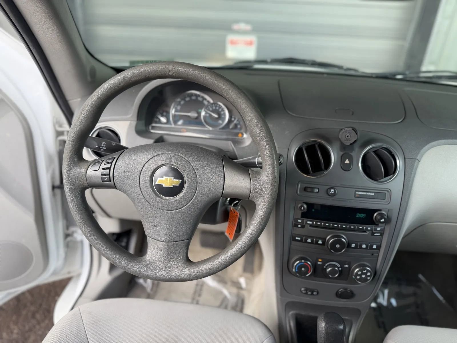 Used 2011 Chevrolet HHR LS image 21