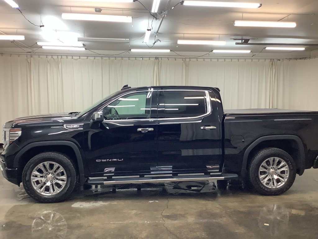 Used 2023 GMC Sierra 1500 Denali w/ Technology Package image 9