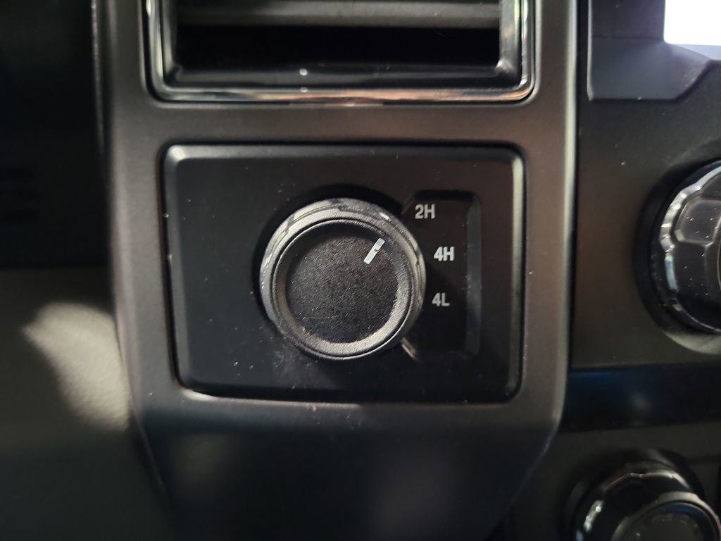 Used 2020 Ford F150 XLT w/ Equipment Group 302A Luxury image 16