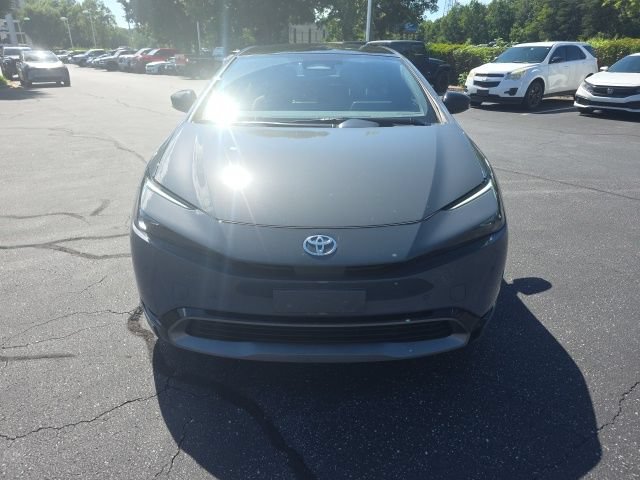 Used 2024 Toyota Prius XLE FWD image 2
