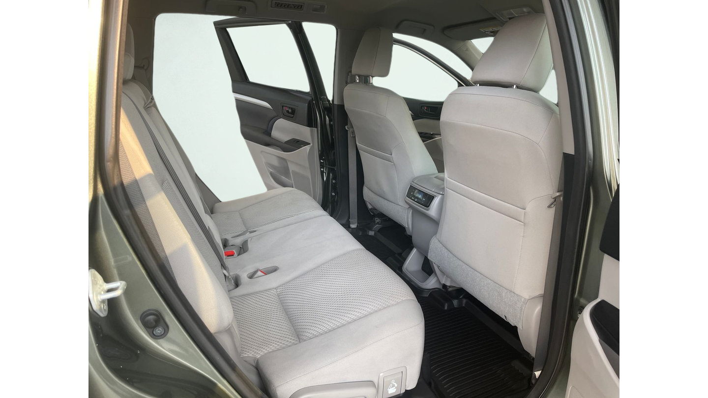 Certified 2017 Toyota Highlander LE AWD/4WD image 15
