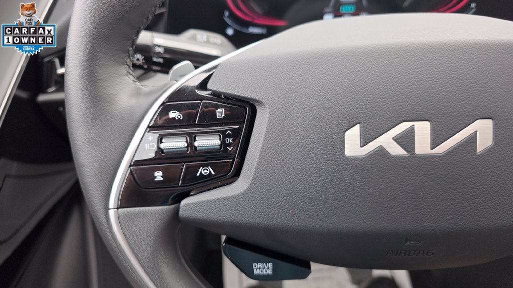 Used 2025 Kia Niro EX w/ EX Cold Weather Package FWD image 26