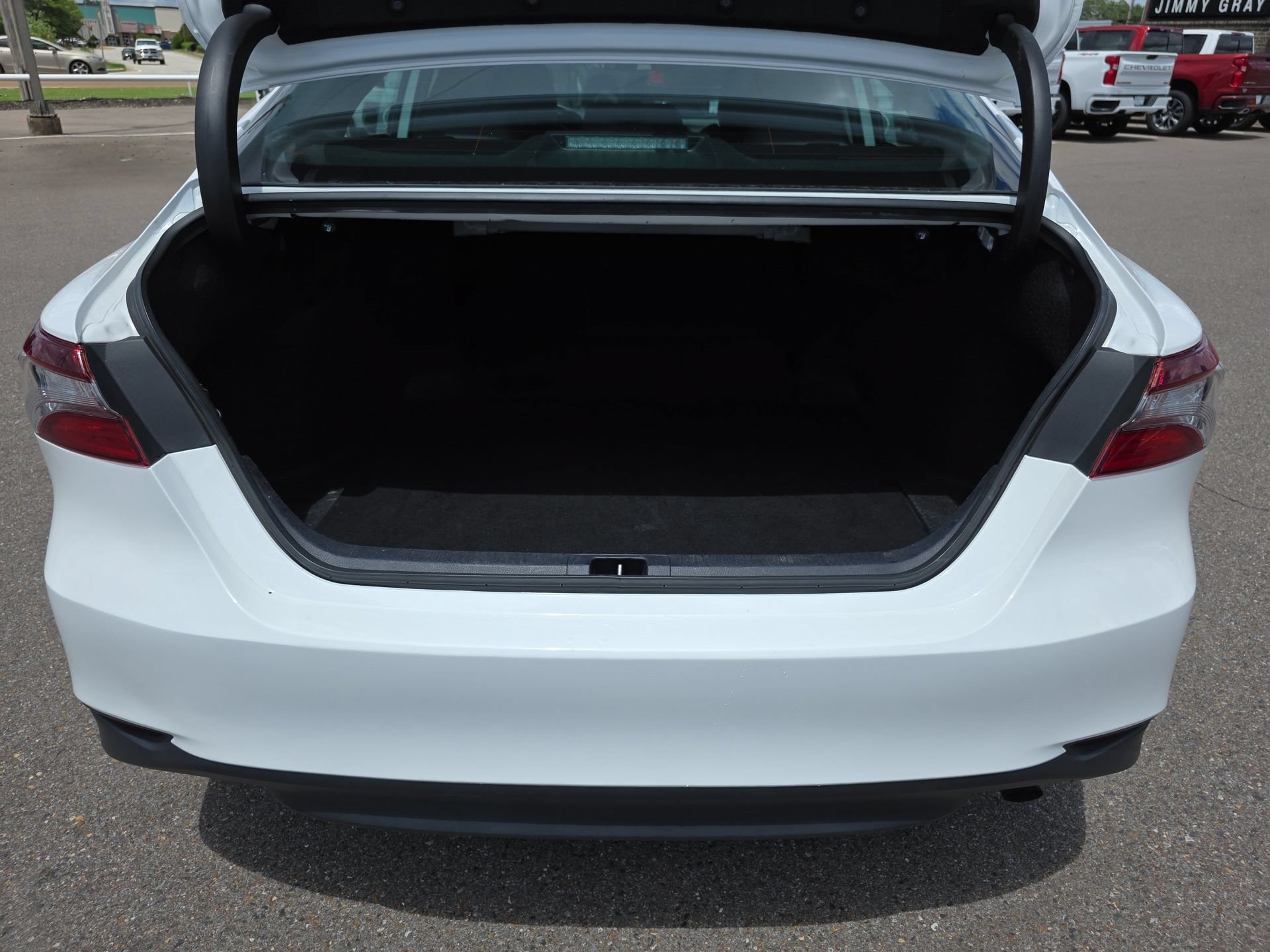 Used 2024 Toyota Camry LE FWD image 13