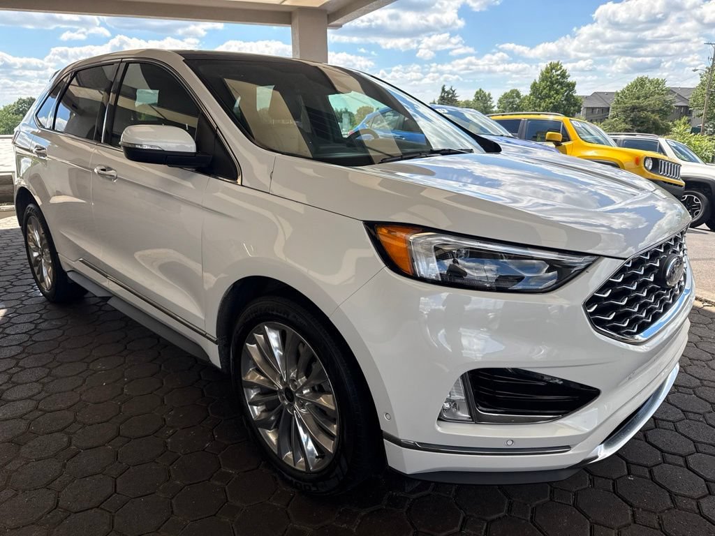 Used 2021 Ford Edge Titanium w/ Equipment Group 301A AWD/4WD image 4