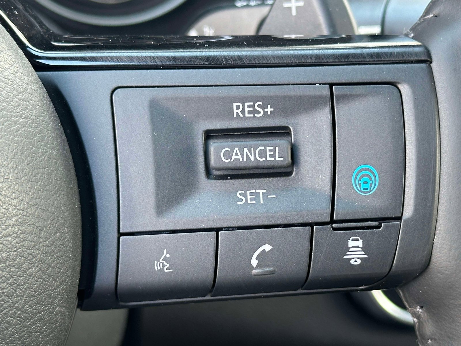 Used 2023 Nissan Rogue SV w/ SV Premium Package AWD/4WD image 24