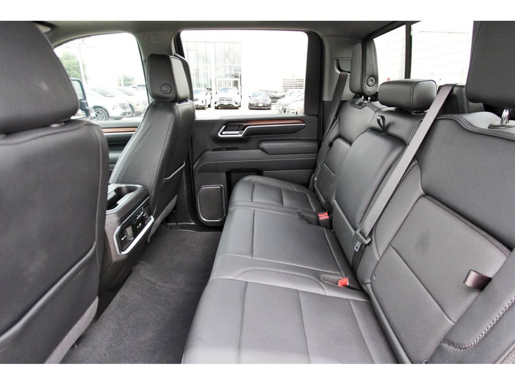 Used 2025 GMC Sierra 2500 Denali w/ Denali Reserve Package AWD/4WD image 9