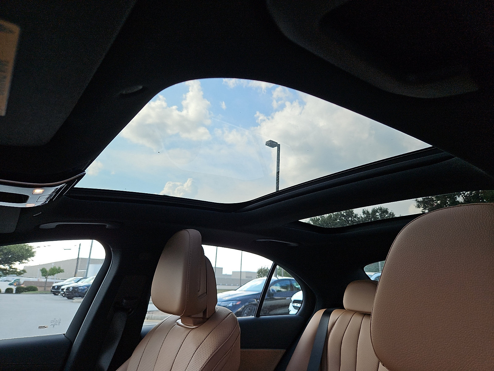 New 2026 Mercedes-Benz E 450 4MATIC Sedan image 10