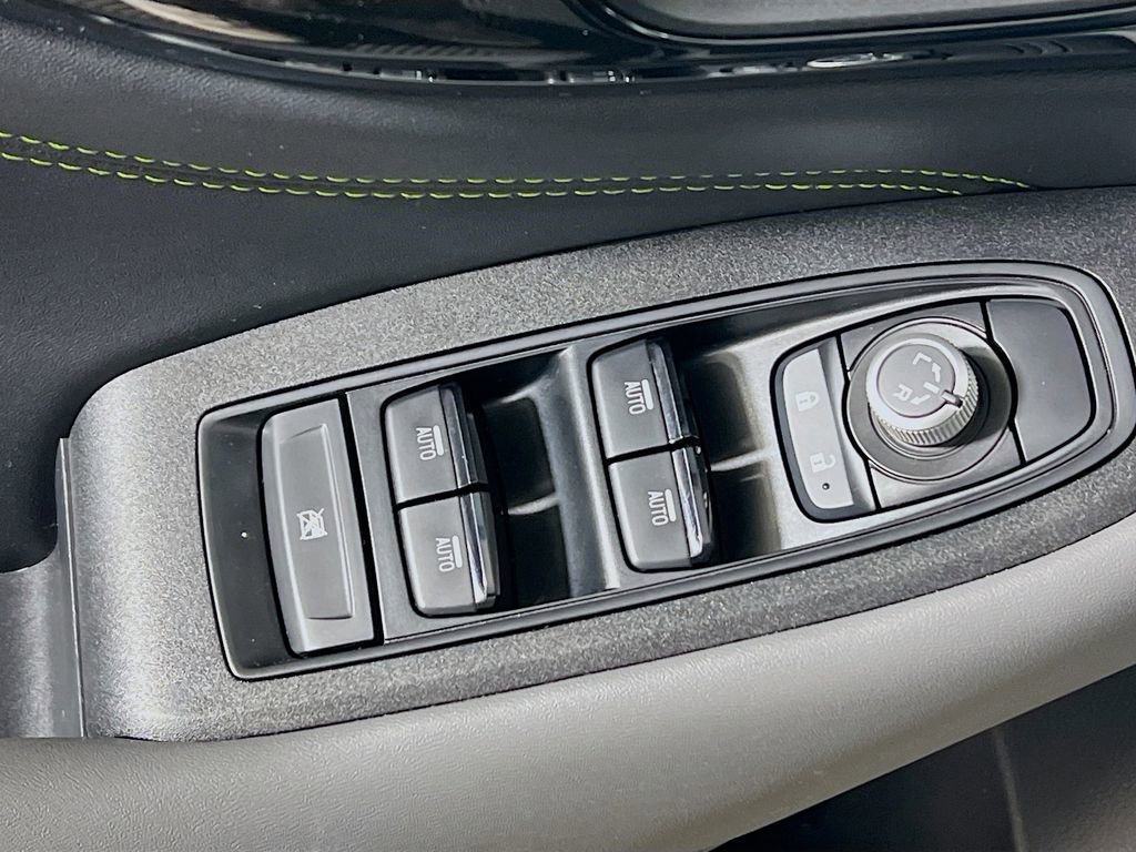 Used 2025 Subaru Outback Onyx Edition AWD/4WD image 16