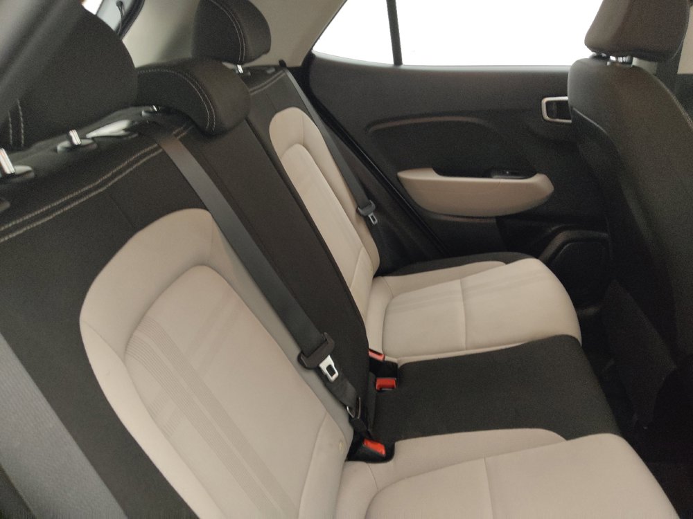 Used 2021 Hyundai Venue SEL FWD image 19