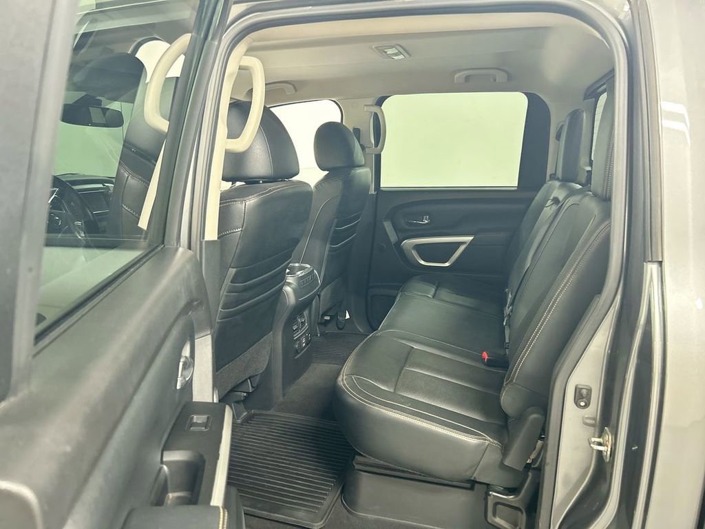 Certified 2019 Nissan Titan SL image 20