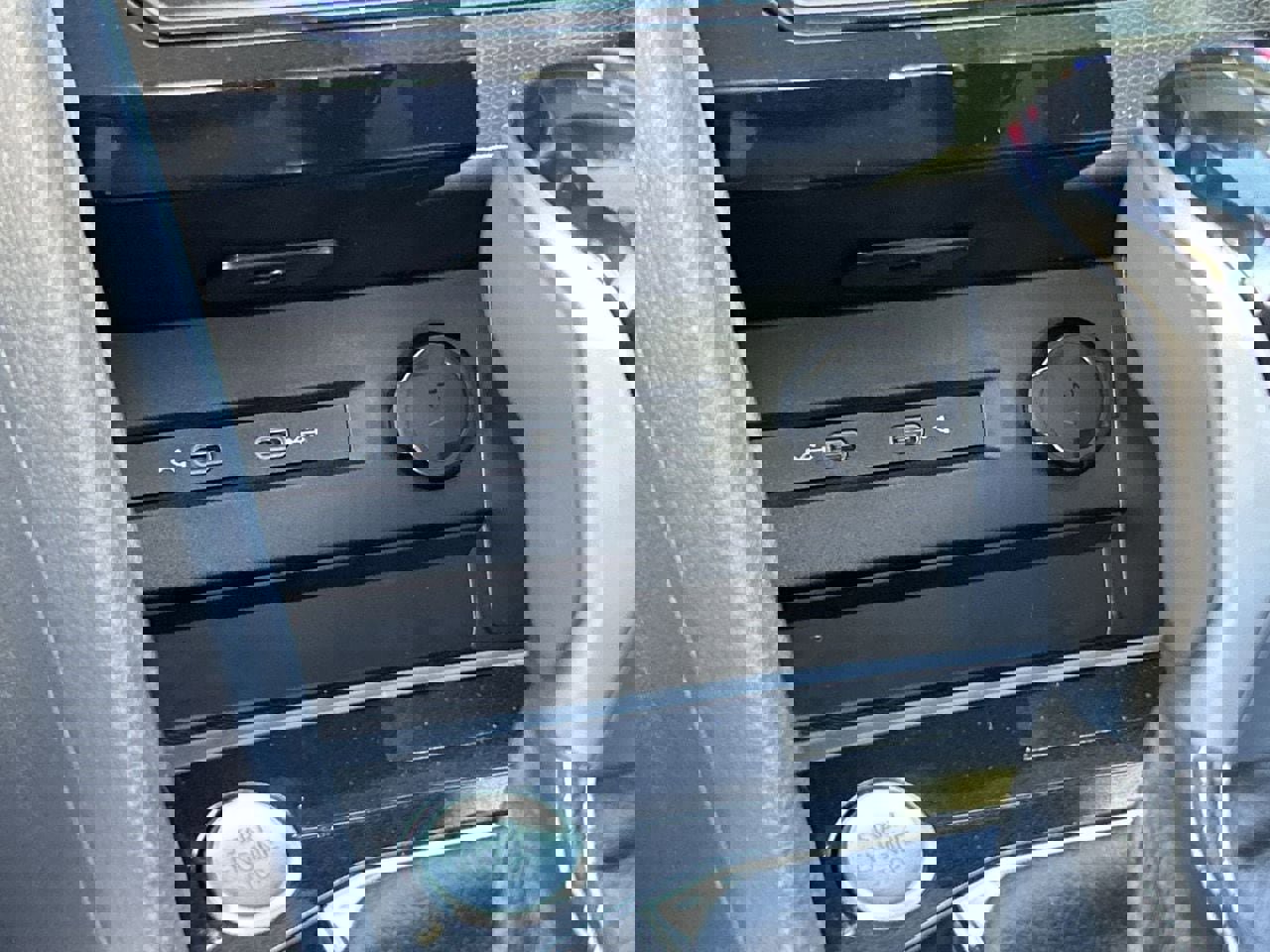 New 2026 Volkswagen Taos SE image 24