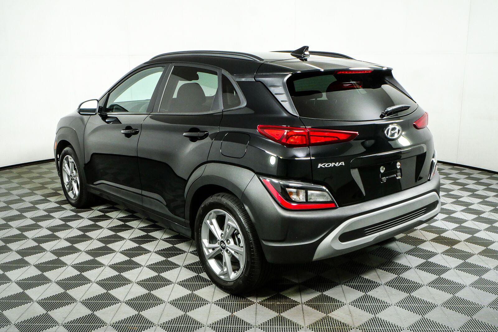 Used 2023 Hyundai Kona SEL w/ Convenience Package FWD image 28