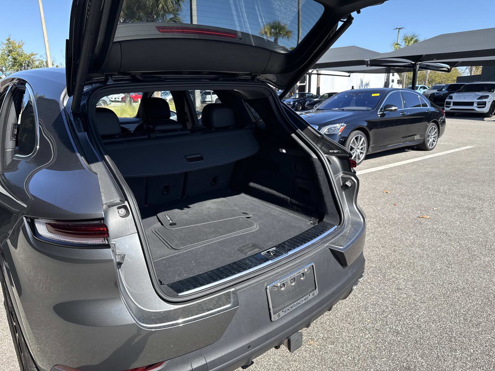 Certified 2024 Porsche Cayenne S image 13