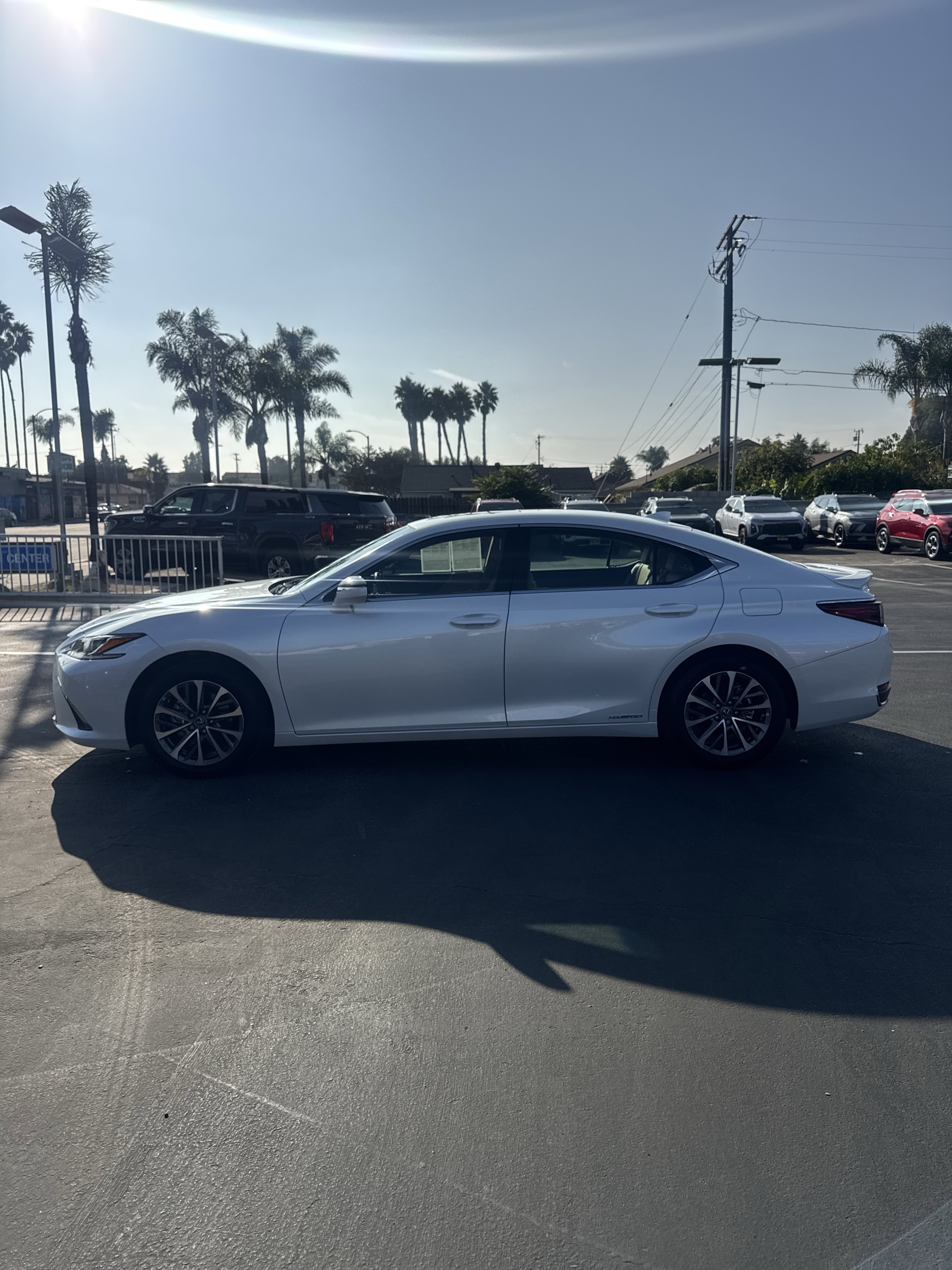 Used 2022 Lexus ES 300h image 6