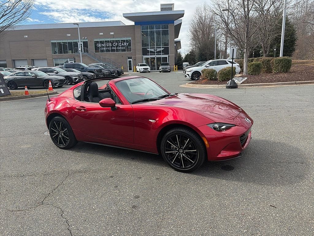 Used 2025 MAZDA MX-5 Miata RF Grand Touring image 3