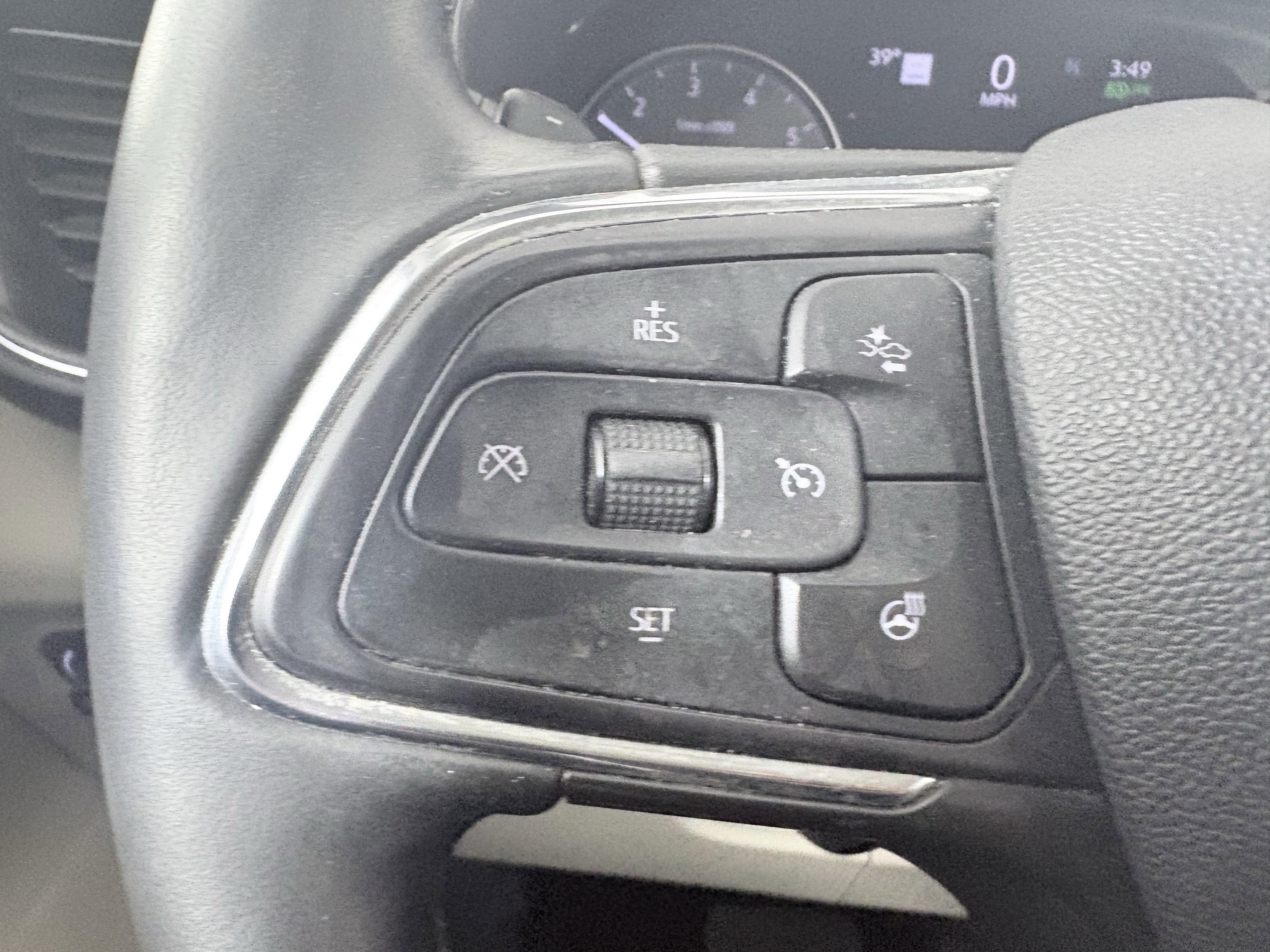 Used 2022 Buick Envision Essence w/ Technology Package I image 14