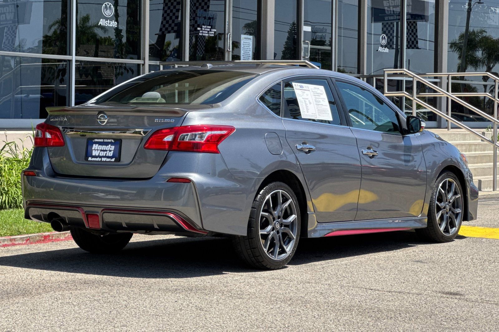 Used 2017 Nissan Sentra NISMO w/ NISMO Premium Package FWD image 4