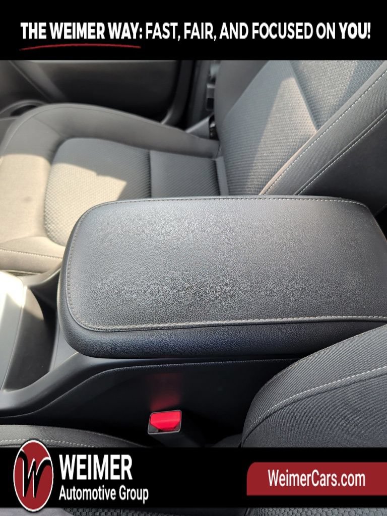 Used 2017 Chevrolet Colorado LT AWD/4WD image 23