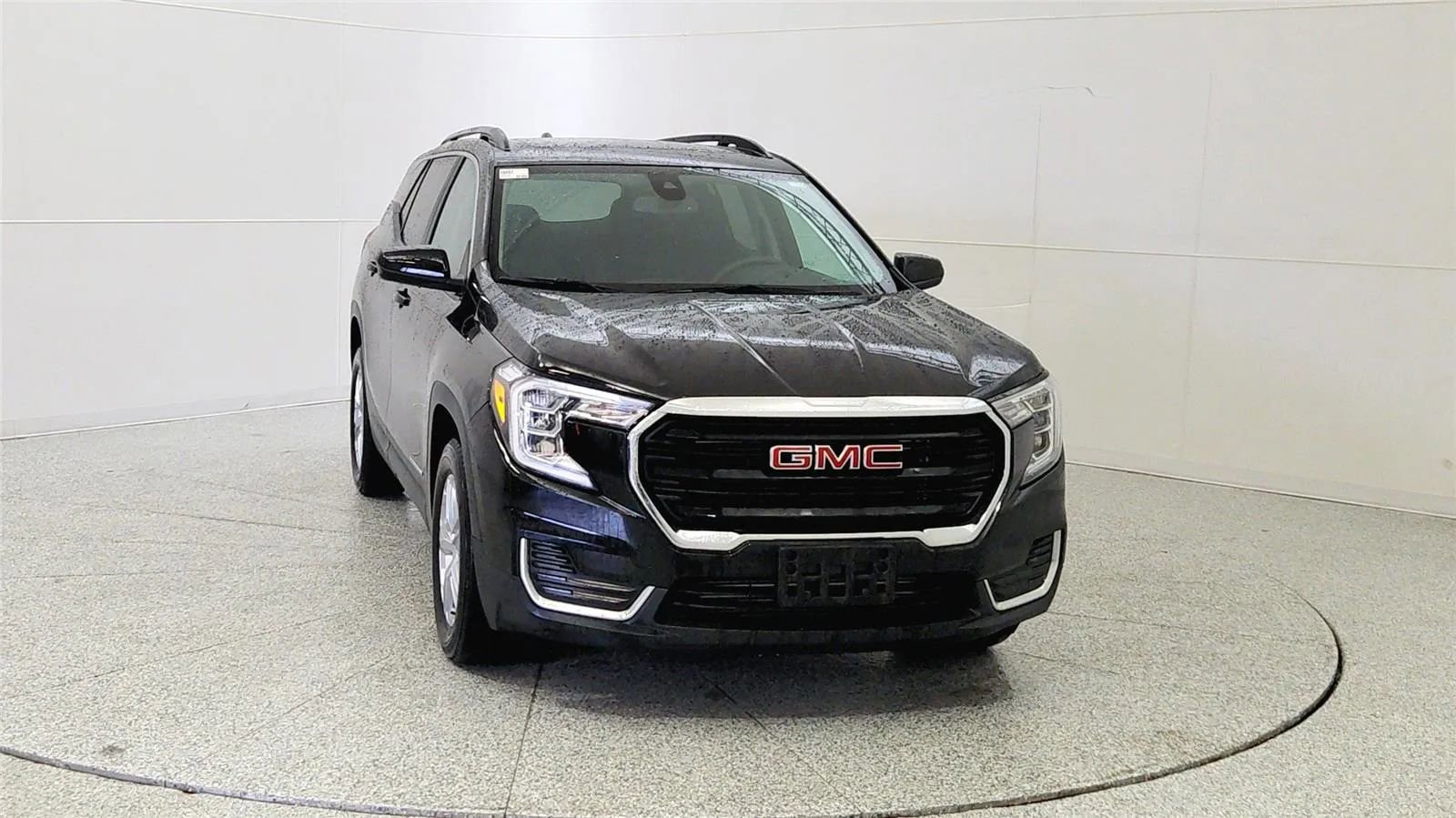 Used 2022 GMC Terrain SLE w/ Driver Convenience Package AWD/4WD image 2