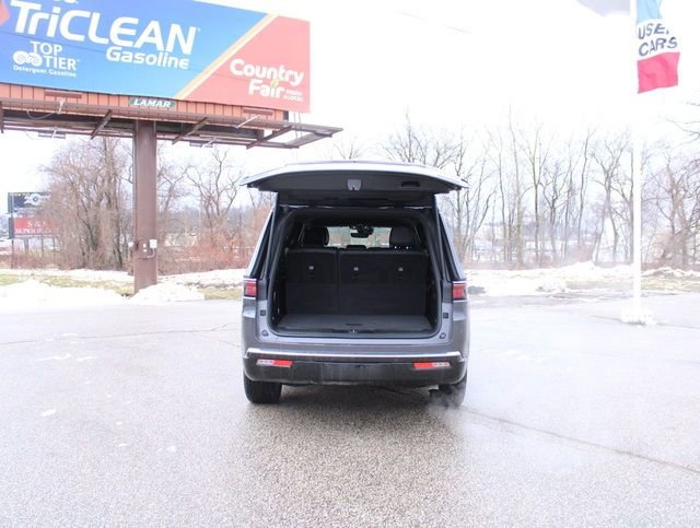 Used 2022 Jeep Wagoneer Series III w/ Flexible Seating Group image 11