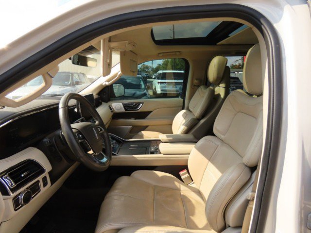 Used 2020 Lincoln Navigator L Reserve w/ Luxury Package image 25